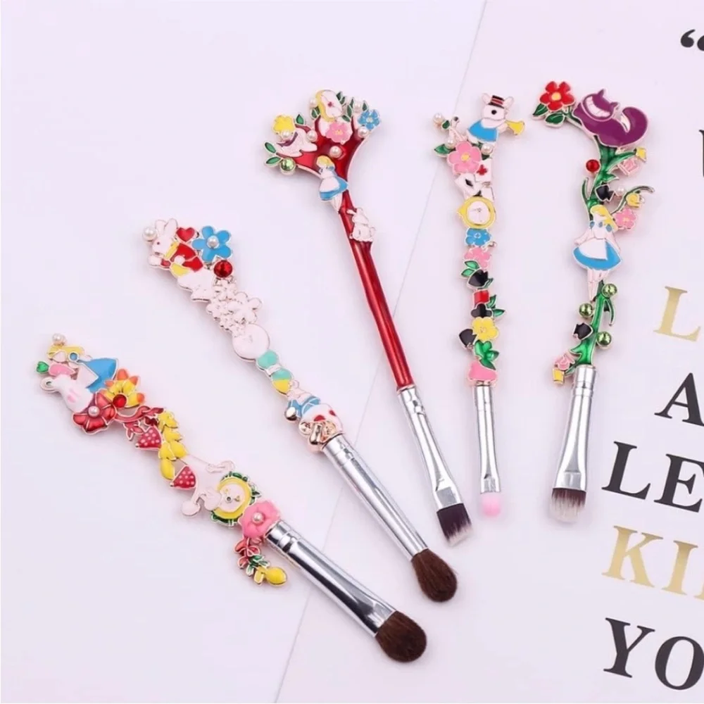 Disney Alice in Wonderland Makeup Brush Set, Eye Shadow Brush Set of 5